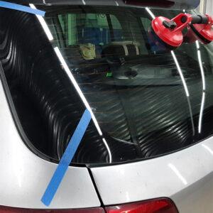 Замена заднего стекла на Volkswagen Tiguan